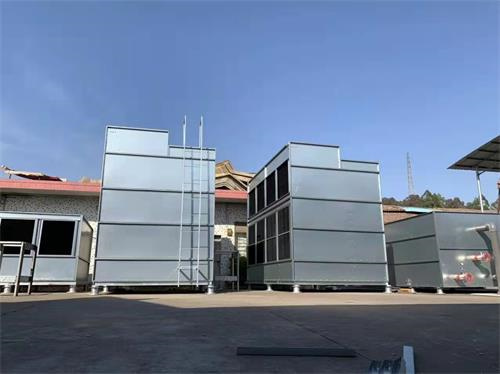 What components have an impact on the service life of a closed cooling tower?